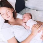 نحوه خوابیدن بعد از زایمان سزارین